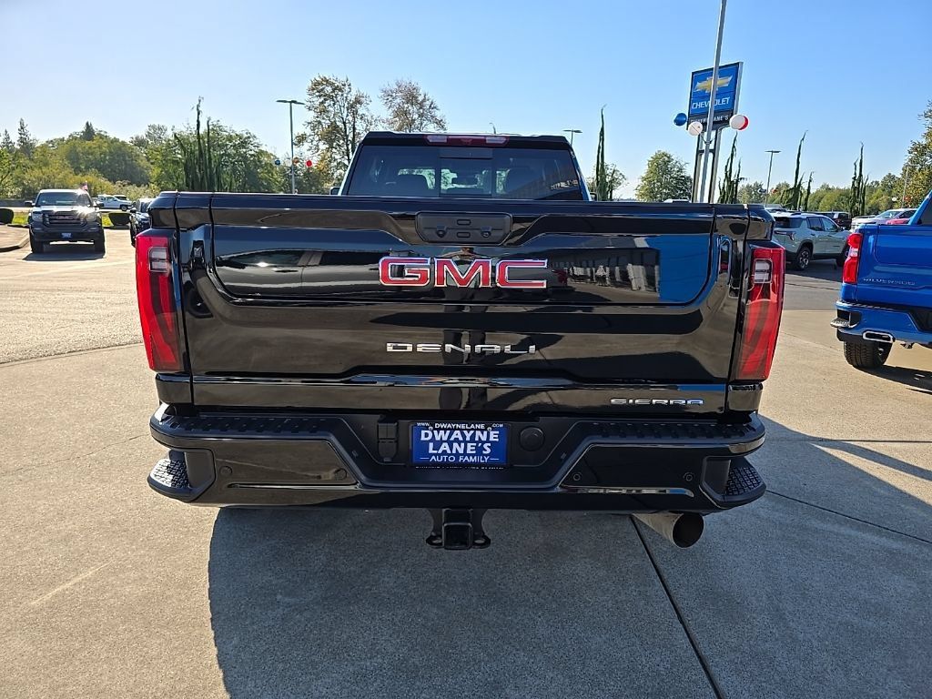 Used 2025 GMC Sierra 3500 Denali AWD/4WD image 5