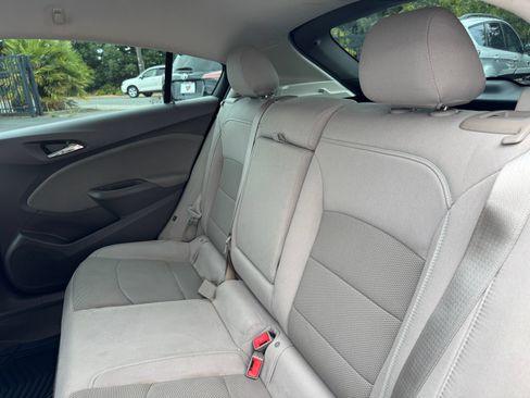 Used 2017 Chevrolet Cruze LT w/ Convenience Package FWD image 16