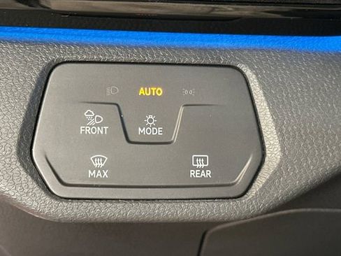 Used 2021 Volkswagen ID.4 Pro S image 33