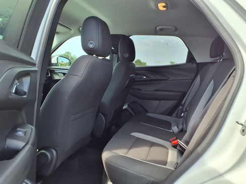 Used 2025 Chevrolet TrailBlazer LT AWD/4WD image 21