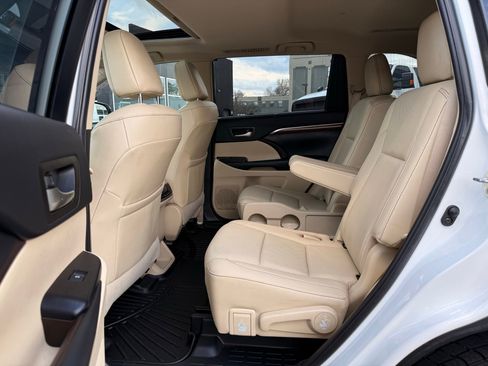 Used 2019 Toyota Highlander Limited AWD/4WD image 39