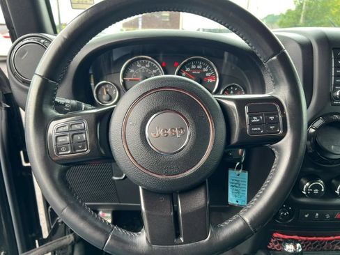 Used 2018 Jeep Wrangler Unlimited Rubicon AWD/4WD image 24