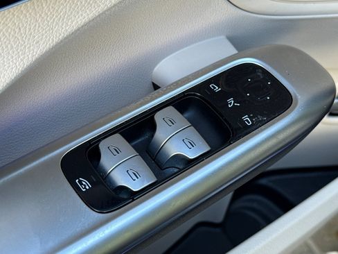Certified 2023 Mercedes-Benz C 300 Sedan image 13