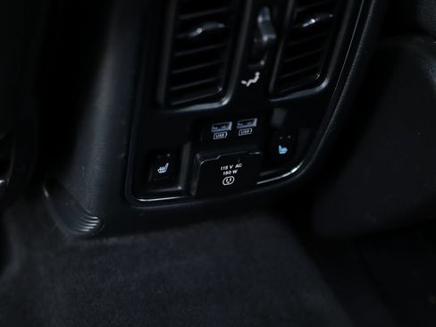 Used 2017 Jeep Grand Cherokee Limited w/ Luxury Group II AWD/4WD image 29