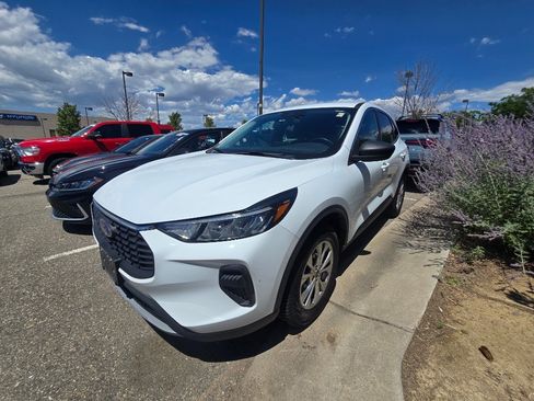 Used 2023 Ford Escape Active AWD/4WD image 6