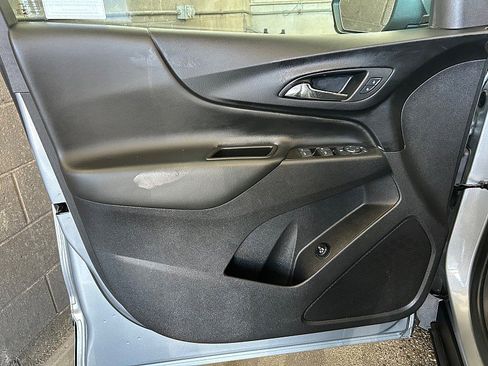 Used 2024 Chevrolet Equinox LT AWD/4WD image 17