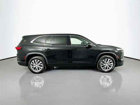 Used 2025 Buick Enclave Preferred w/ Super Cruise Package image 17