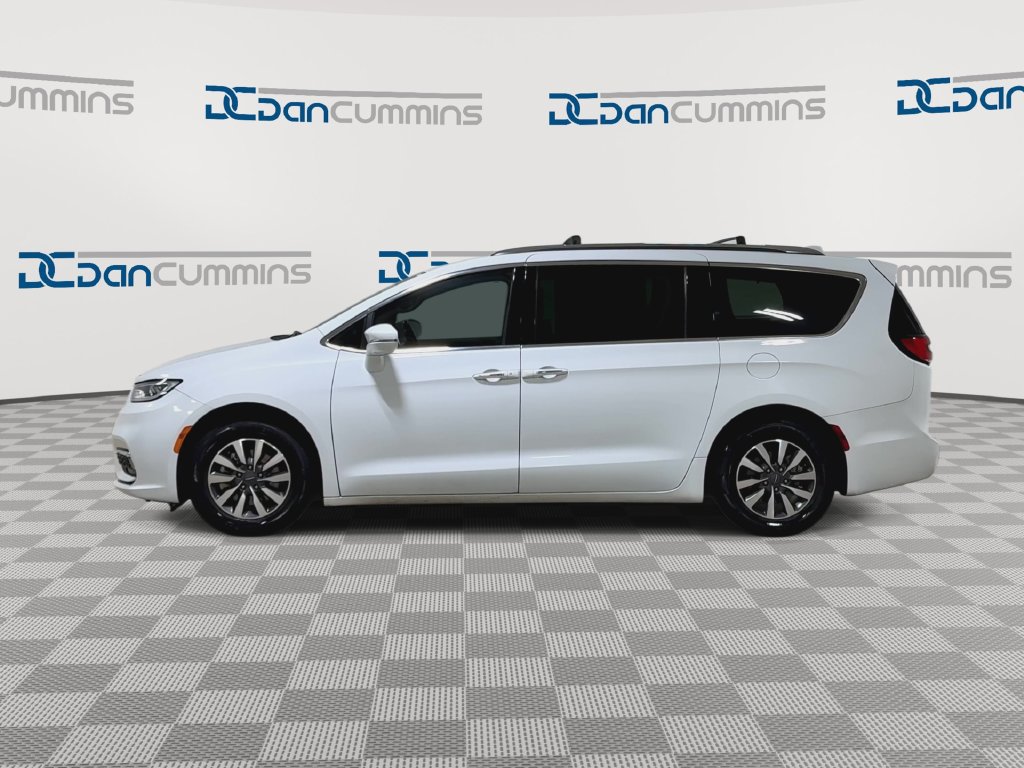 Used 2021 Chrysler Pacifica Touring-L FWD image 5