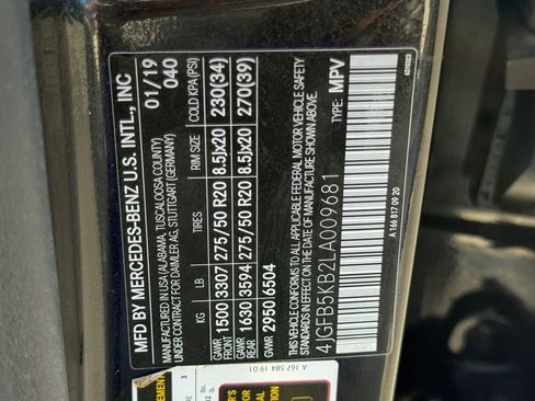 Used 2020 Mercedes-Benz GLE 450 4MATIC w/ Premium Package image 29