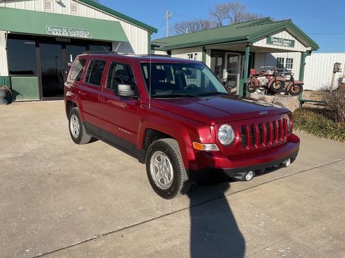 Used 2017 Jeep Patriot Sport w/ Power Value Group image 3