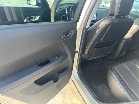 Used 2016 Chevrolet Equinox LTZ w/ Enhanced Convenience Package image 11