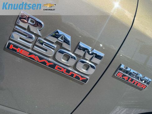 Used 2014 RAM 2500 Tradesman w/ Chrome Appearance Group AWD/4WD image 9