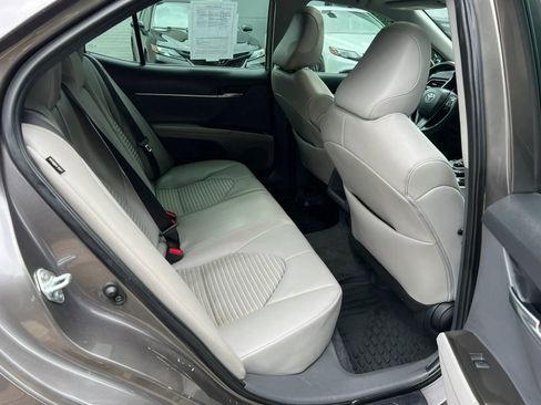 Used 2024 Toyota Camry SE w/ Convenience Package FWD image 9