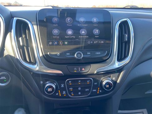 Used 2022 Chevrolet Equinox Premier image 22