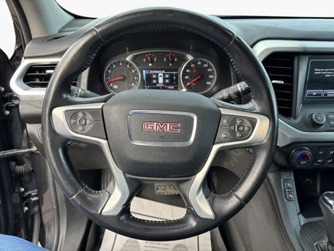 Used 2018 GMC Acadia SLT image 12