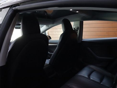 Used 2023 Tesla Model 3 Standard Range image 37