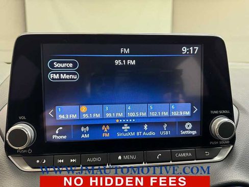 Used 2025 Nissan Sentra SV w/ All-Weather Package FWD image 22