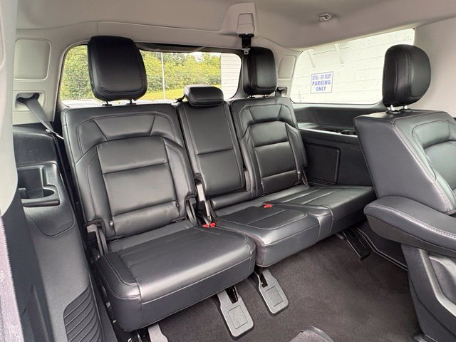 Used 2025 Lincoln Navigator Reserve AWD/4WD image 34