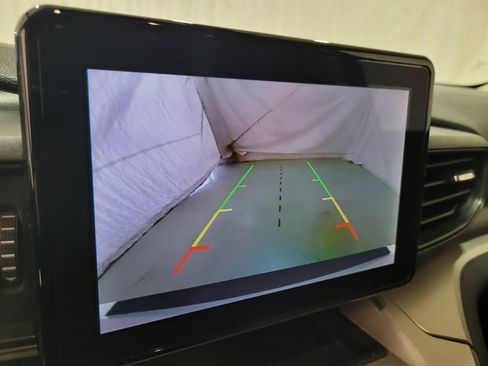 Used 2022 Ford Explorer XLT image 8