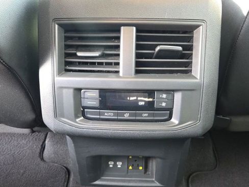 Used 2022 Volkswagen Atlas SE image 21