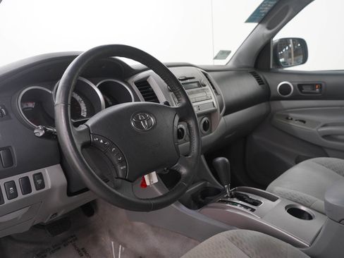 Used 2011 Toyota Tacoma 4x4 Double Cab w/ SR5 Pkg #2 image 25