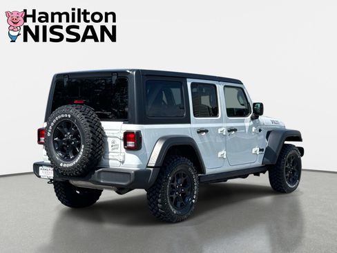 Used 2023 Jeep Wrangler Unlimited Sport AWD/4WD image 2