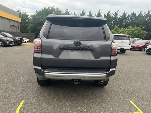 Used 2018 Toyota 4Runner TRD Off-Road AWD/4WD image 6