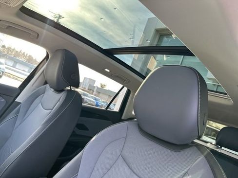 New 2026 Volkswagen Tiguan SE AWD/4WD image 13