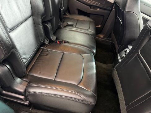 Used 2016 Ford Explorer XLT w/ Equipment Group 202A AWD/4WD image 22