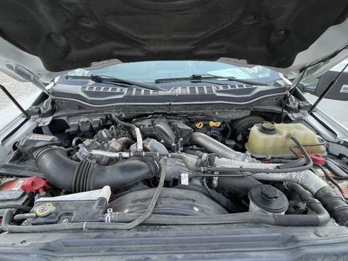 Used 2017 Ford F250 Lariat w/ Lariat Ultimate Package AWD/4WD image 33
