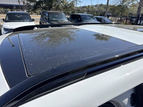 New 2026 Land Rover Discovery S image 34