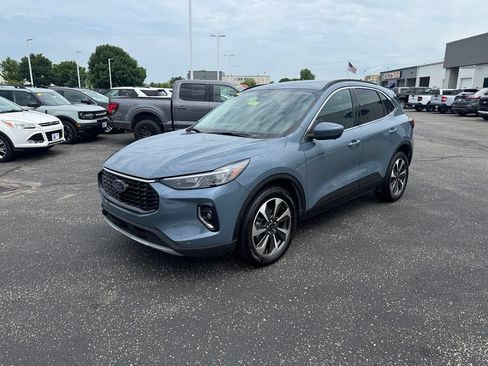 Certified 2023 Ford Escape Platinum w/ Premium Technology Package AWD/4WD image 7