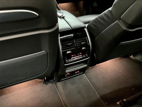 Used 2025 BMW X7 xDrive40i image 36