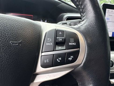Used 2023 Ford Explorer XLT w/ Equipment Group 202A AWD/4WD image 33