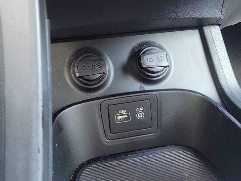 Used 2017 Hyundai Santa Fe Sport FWD image 22
