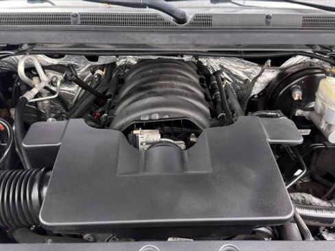 Used 2017 GMC Yukon SLT AWD/4WD image 36