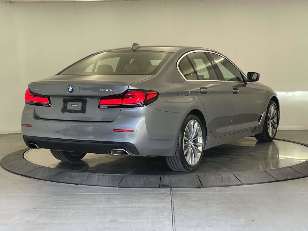 Used 2023 BMW 530e xDrive w/ Convenience Package AWD/4WD image 5