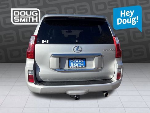 Used 2012 Lexus GX 460 image 4