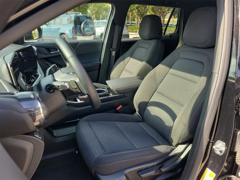 Used 2025 Chevrolet Equinox LT image 15