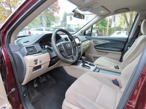 Used 2016 Honda Pilot EX image 2
