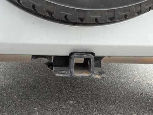 Used 2018 Jeep Wrangler Unlimited Sahara w/ Connectivity Group image 26