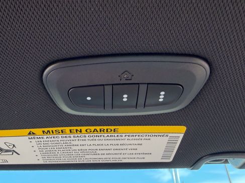 New 2027 Chrysler Pacifica Select AWD/4WD image 22