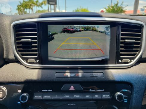 Used 2020 Kia Sportage EX w/ EX Technology Package FWD image 21