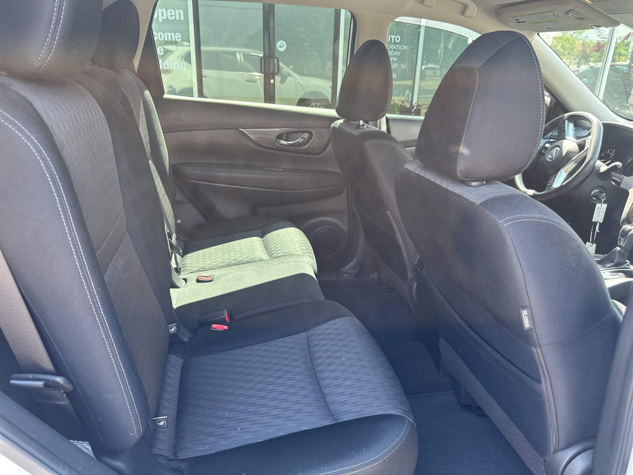 Used 2017 Nissan Rogue S AWD/4WD image 13