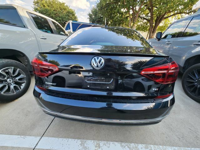 Used 2019 Volkswagen Passat 2.0T Wolfsburg w/ Wheels & Sunroof Package FWD image 5