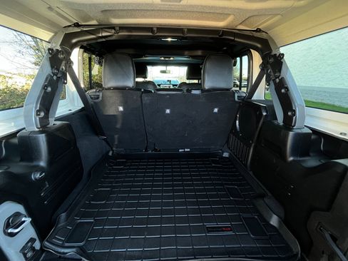 Used 2019 Jeep Wrangler Unlimited Sport S image 30