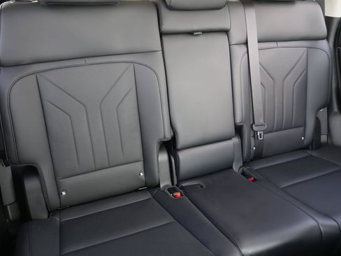 Used 2019 GMC Sierra 1500 SLT w/ SLT Premium Plus Package RWD image 66