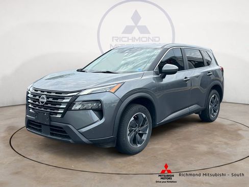 Used 2024 Nissan Rogue SV FWD image 7