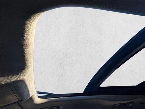 Used 2020 Jaguar F-PACE Premium image 13