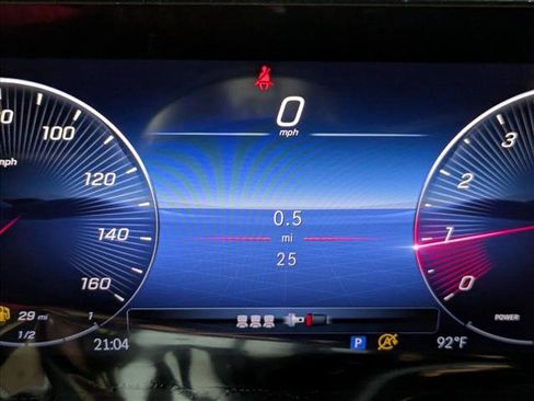 New 2025 Mercedes-Benz GLB 250 image 11